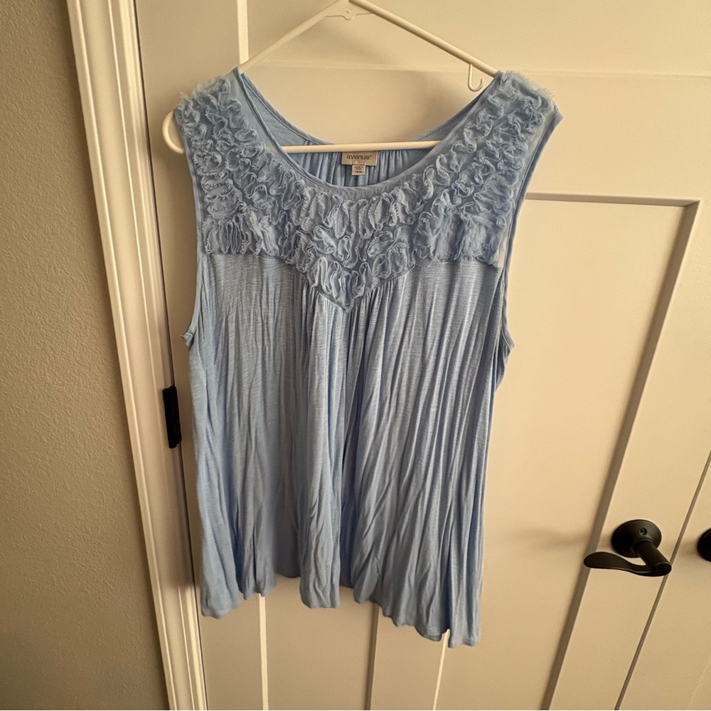 Baby blue, 18/20, Avenue, sleeveless, floral detail top, school, teacher, layer